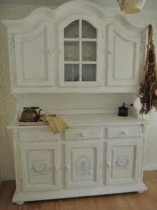 Read more about the article Kredens wiecznie żywy