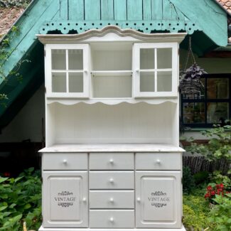 Kredens prowansalski, kredens rustykalny, kredens shabby chic, kredens wiejski