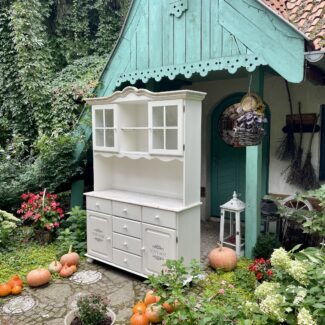 Kredens prowansalski, kredens rustykalny, kredens shabby chic, kredens wiejski