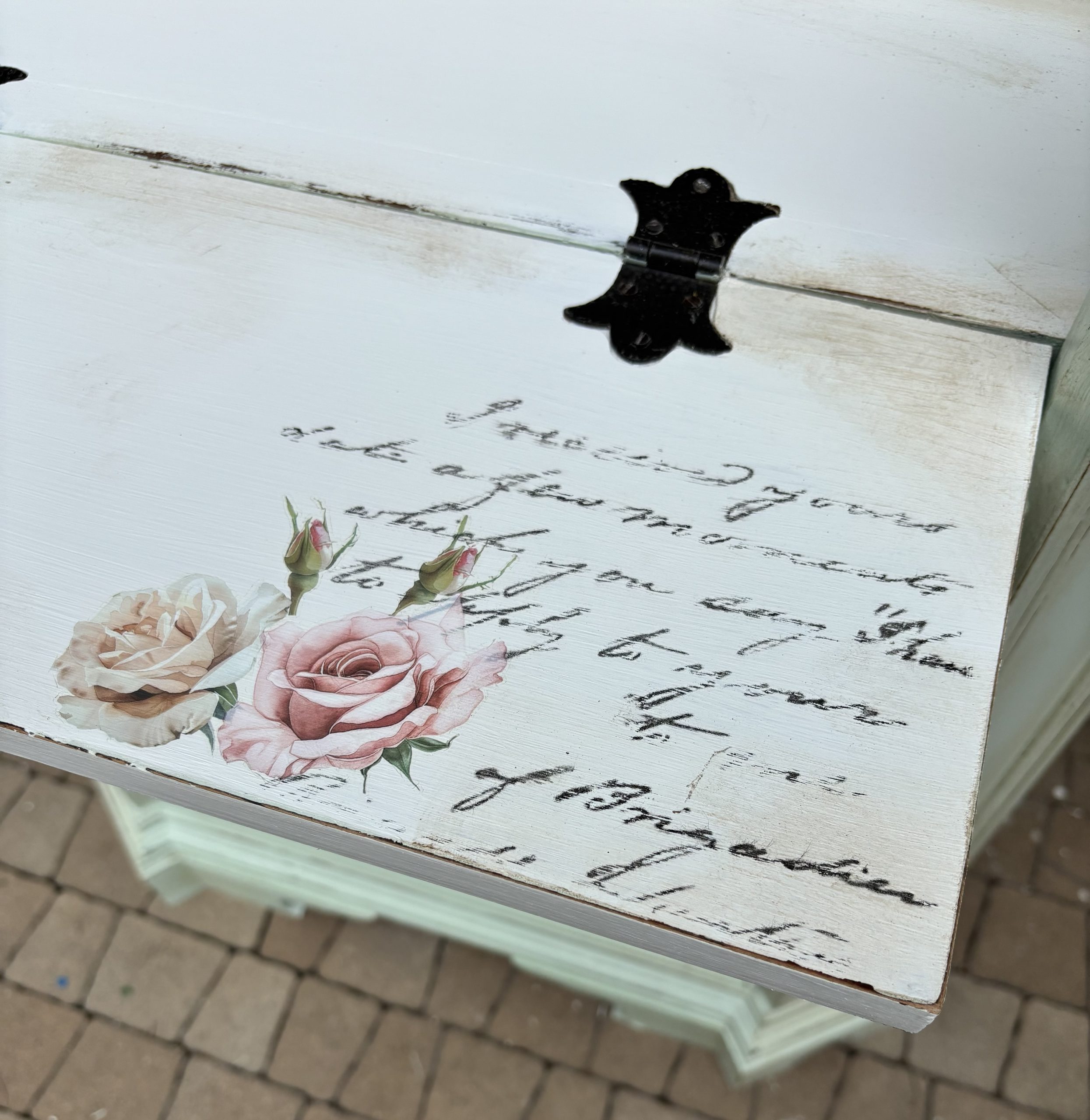 Sekretarzyk shabby chic – ręcznie malowany, prowansalski - obrazek 3