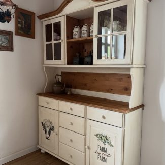 Kredens rustykalny, kredens wiejski, kredens farmhouse, kredens cottagecore